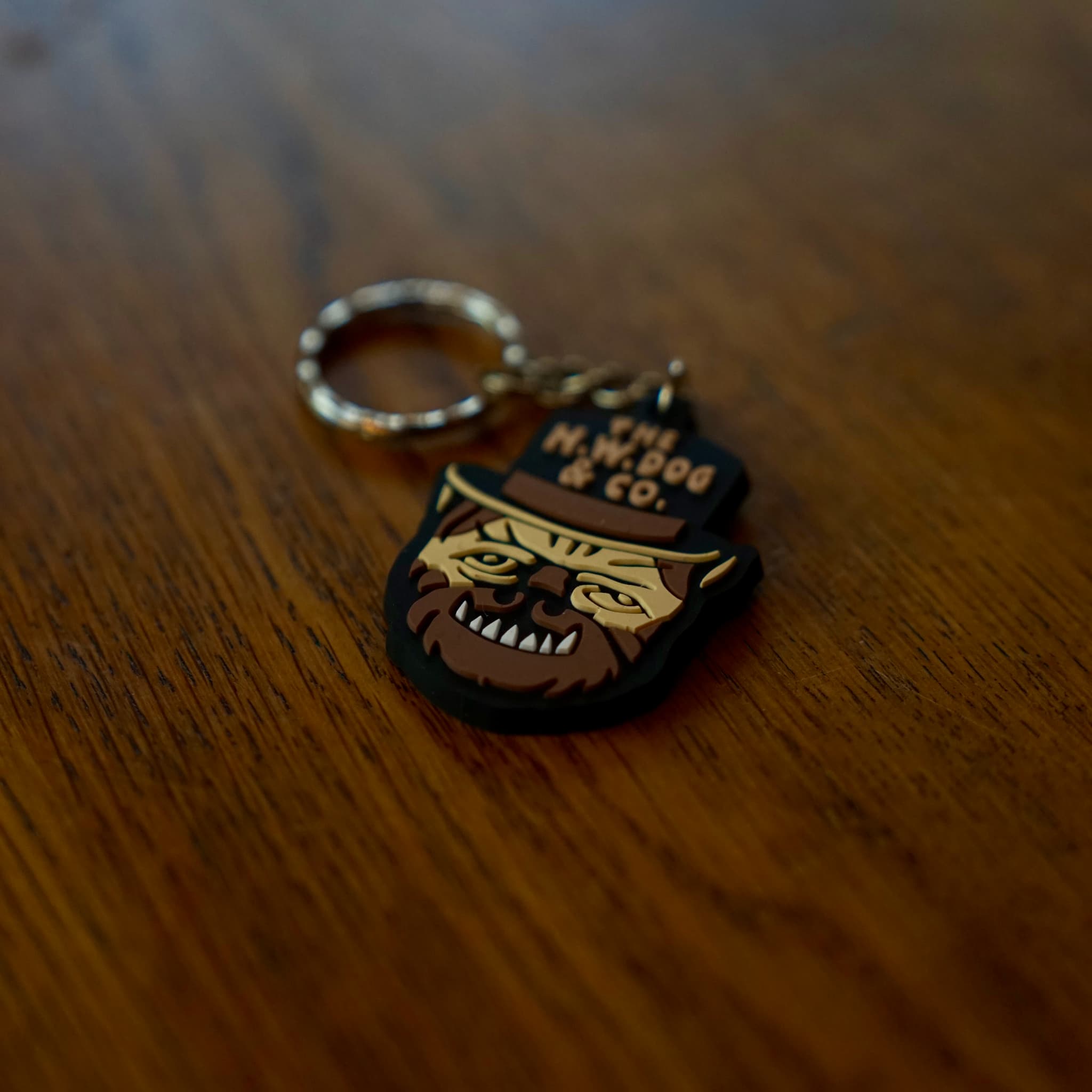 【DOGMAN KEY HOLDER】