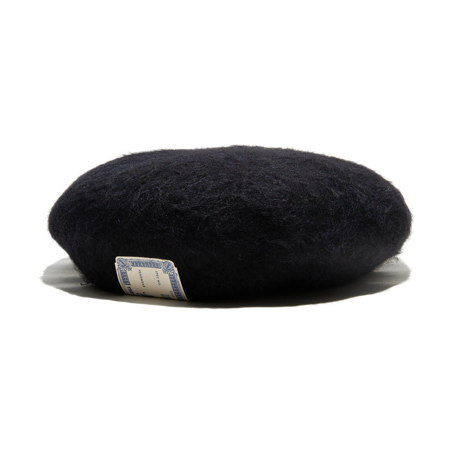 LEATHER WAPPEN FLUFFY BERET - Black