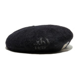 LEATHER WAPPEN FLUFFY BERET - 블랙