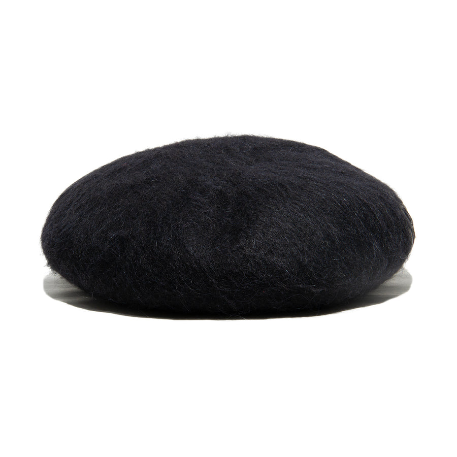 LEATHER WAPPEN FLUFFY BERET - Black