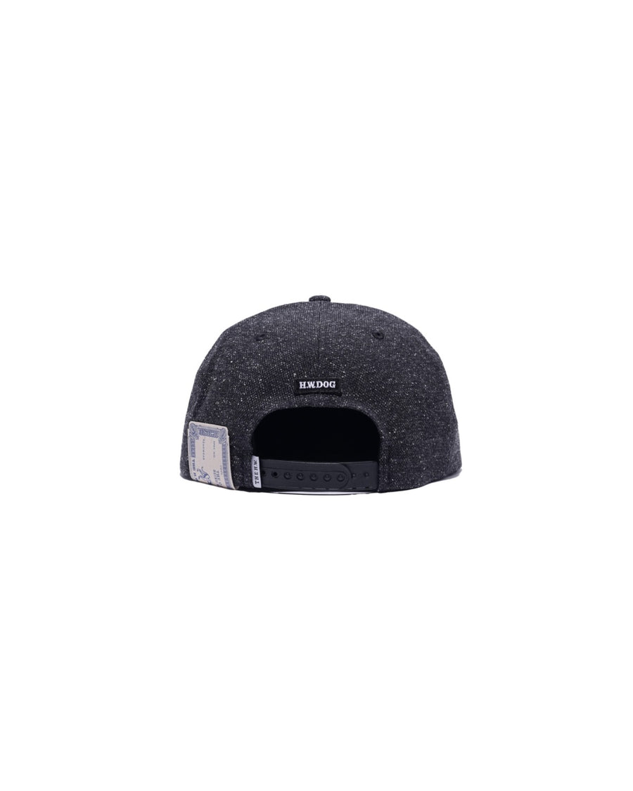 SNAPBACK BOX CAP - Black